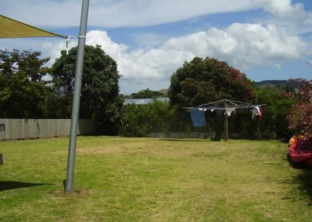 Character Strand bach in Western Bay of Plenty District