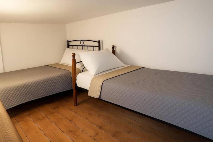 Gîte pour 5 personnes, avec terrasse ó Zarós - 2