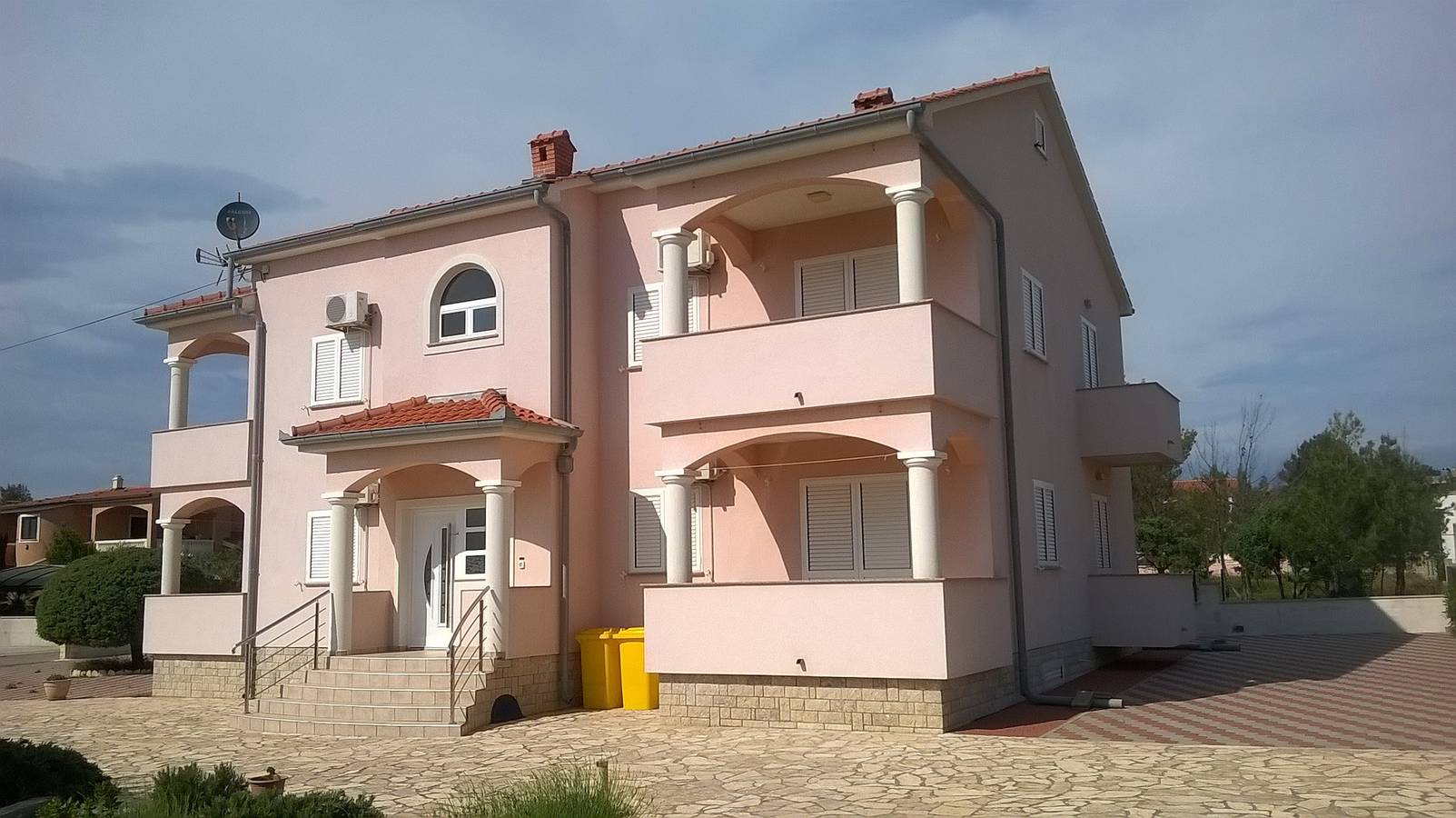 Entire apartment, Two bedroom apartment with terrace Vrsi - Mulo, Zadar A-5860-d in Mulo, Vrsi