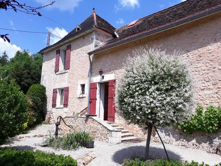 Gîte pour 4 personnes, avec jardin à Saint-Jean-d'Eyraud