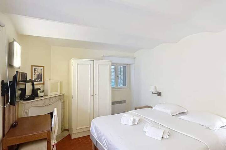 Gîte pour 6 personnes, avec Balcon et Jardin dans Bijou Plage Cannes - 2