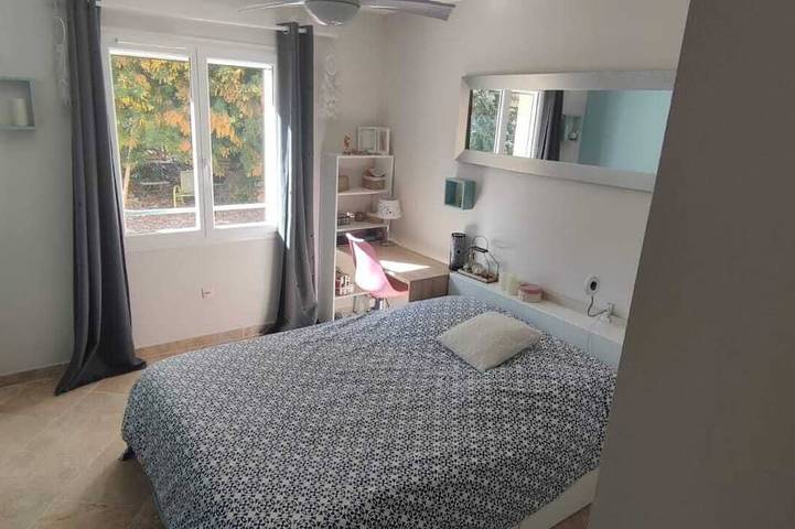 Location de vacances pour 4 personnes, avec jardin et terrasse à Uchaux - 2