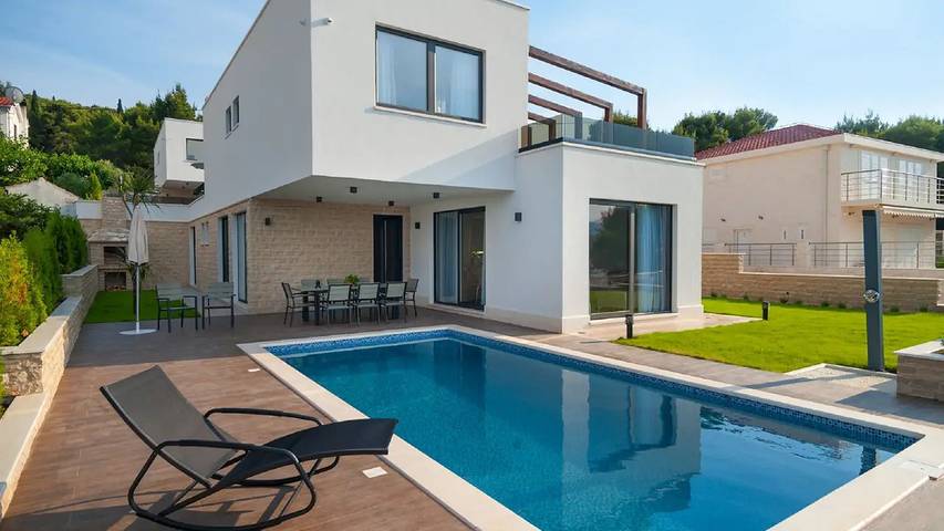 Villa pour 11 personnes, avec jardin et terrasse ainsi que piscine et sauna à Okrug Gornji - 4