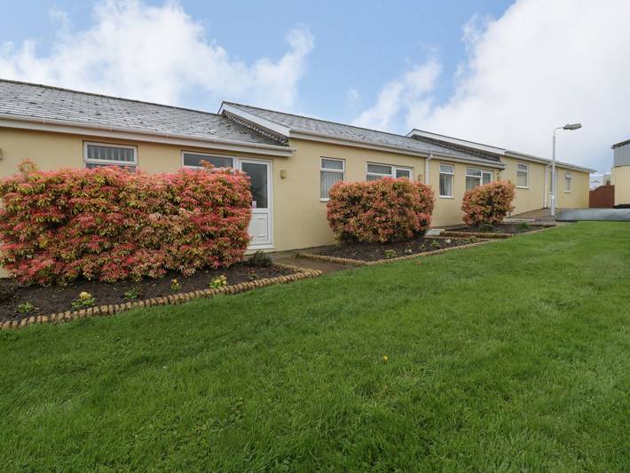 Log cabin for 2 people, with garden in Brecon Beacons