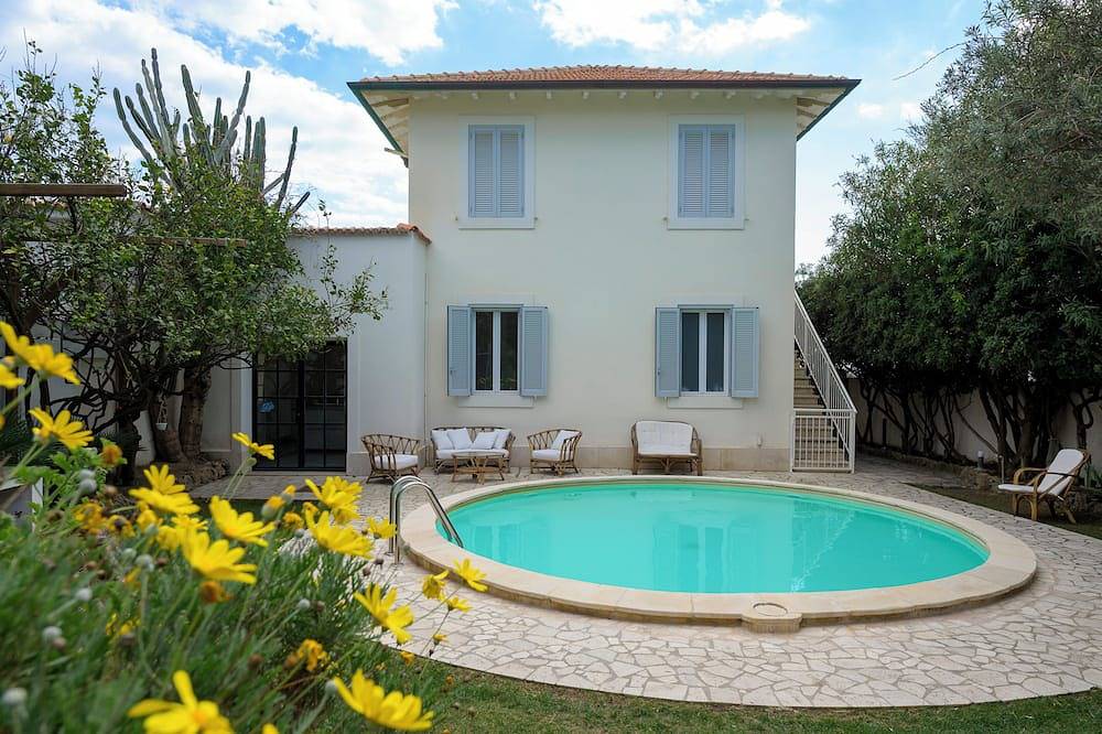 Luxury Seafront Villa with Private Pool in Santa Marinella, Rome Province