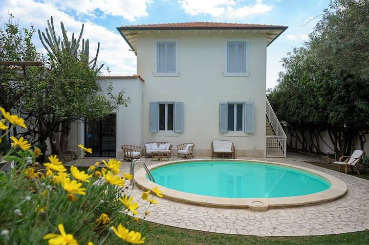 Villa pour 10 personnes, avec jardin - 1