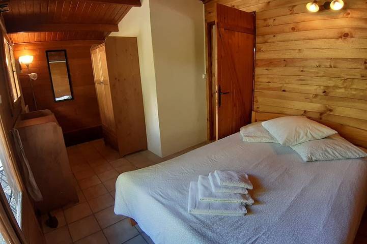 Gîte pour 4 personnes, avec jardin ainsi que terrasse et piscine, animaux acceptés à Clermont - 3