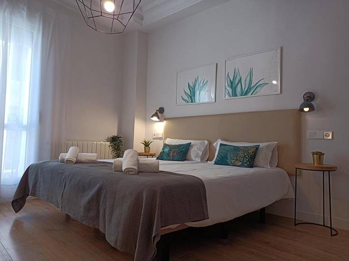 Maison d’hôte pour 2 personnes, avec Balcon ainsi que Terrasse et Vue à Burgos