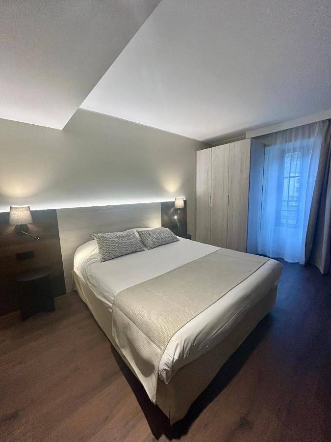 Hôtel pour 4 personnes, avec sauna et terrasse ainsi que jardin et jacuzzi dans Le Rozier - 4