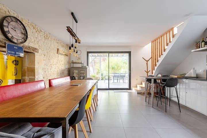 Gîte pour 10 personnes, avec jardin et balcon