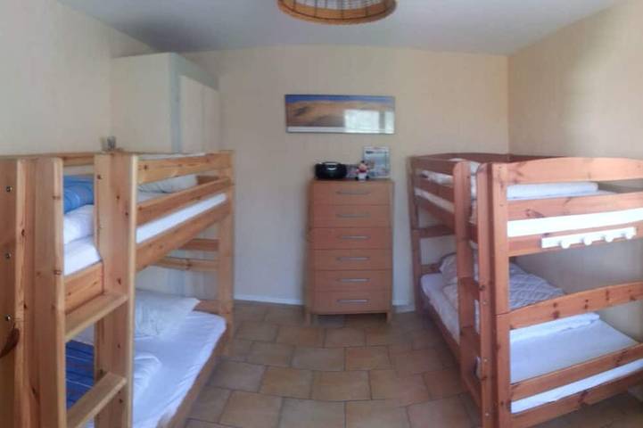 Location de vacances pour 6 personnes, avec terrasse ainsi que jardin et jacuzzi dans Port des Oursinières - 3