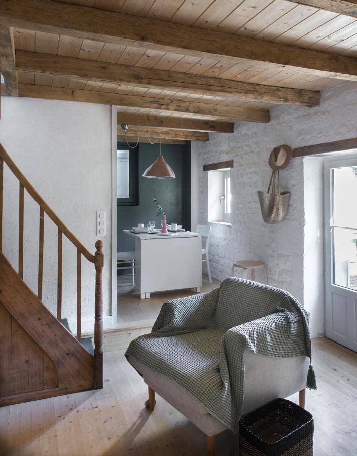 Location de vacances pour 2 personnes, avec vue et terrasse, animaux acceptés à Port-d'Envaux - 4