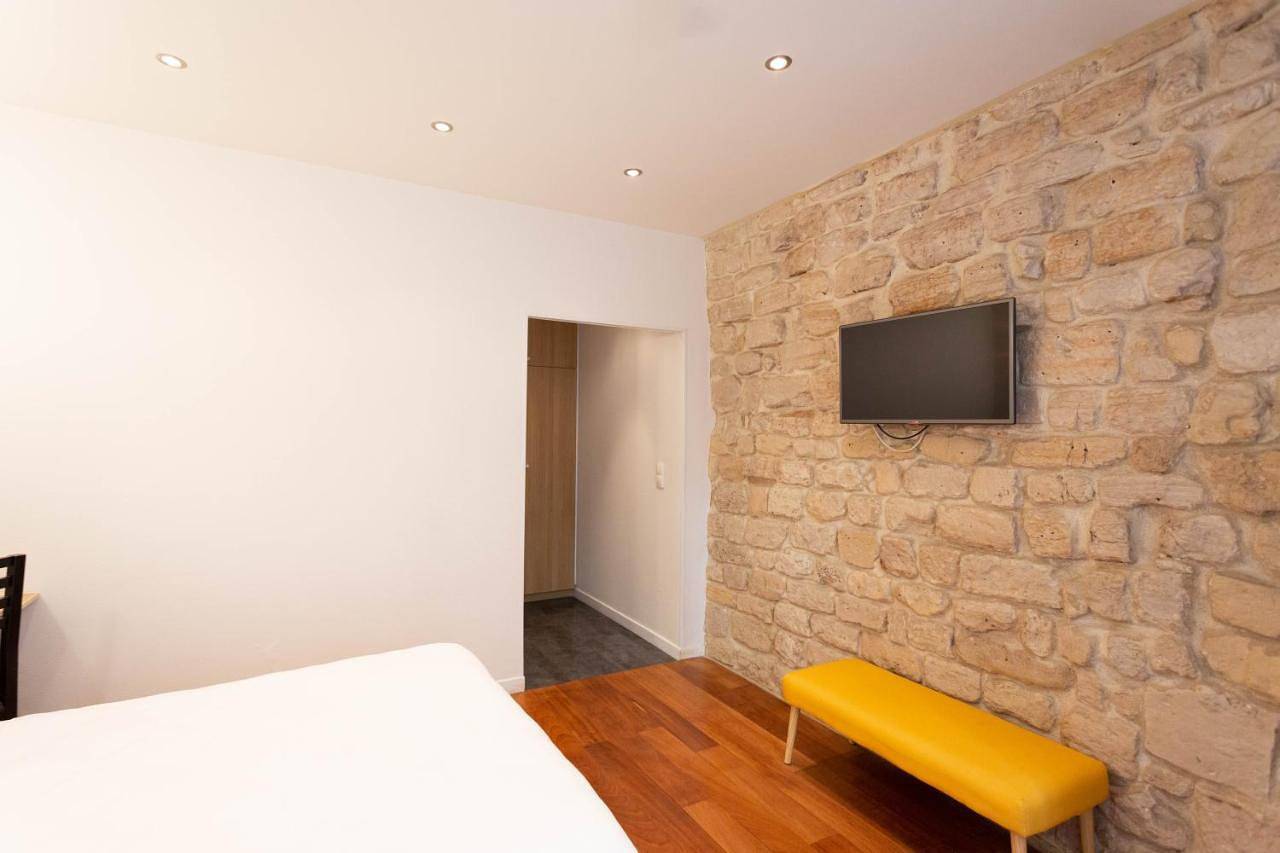 Hotel Mimosa Paris in Paris 10e Arrondissement, Paris