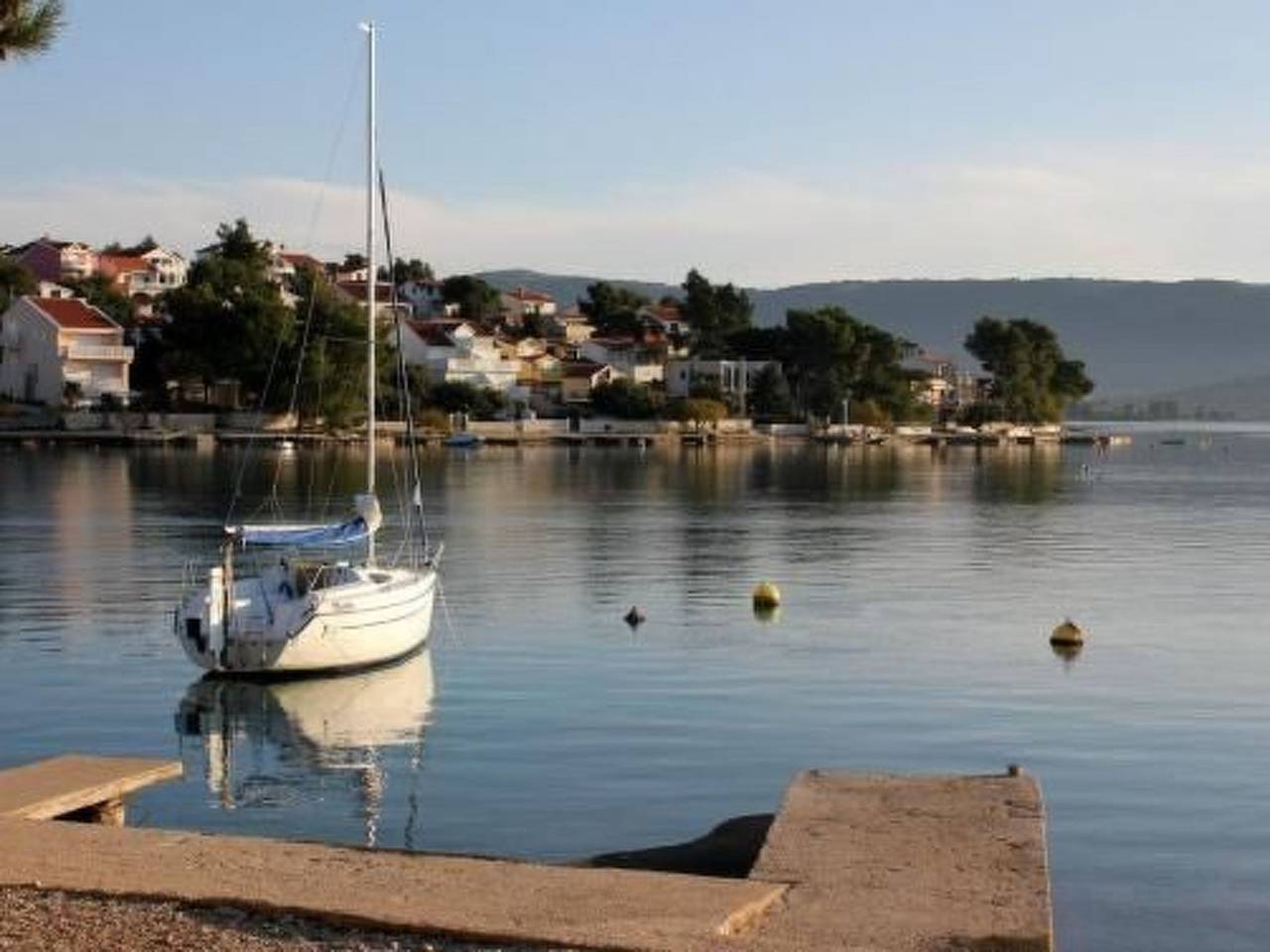 Für 3 Personen  + 1 Kind ca. 68 m² in Žaboric, Dalmatien (Gespanschaft Sib in Žaborić, Šibenik-Knin