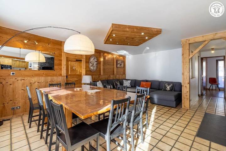 Gîte pour 12 personnes, avec terrasse à Les Avanchers-Valmorel - 2