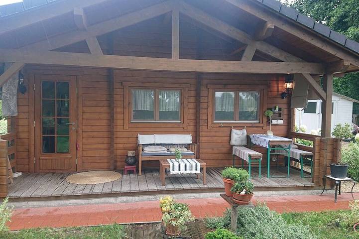 Lodge for 2 people, with yard in Germany