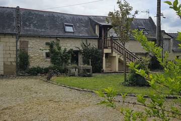 Gîte pour 4 personnes, avec jardin à Villebernier