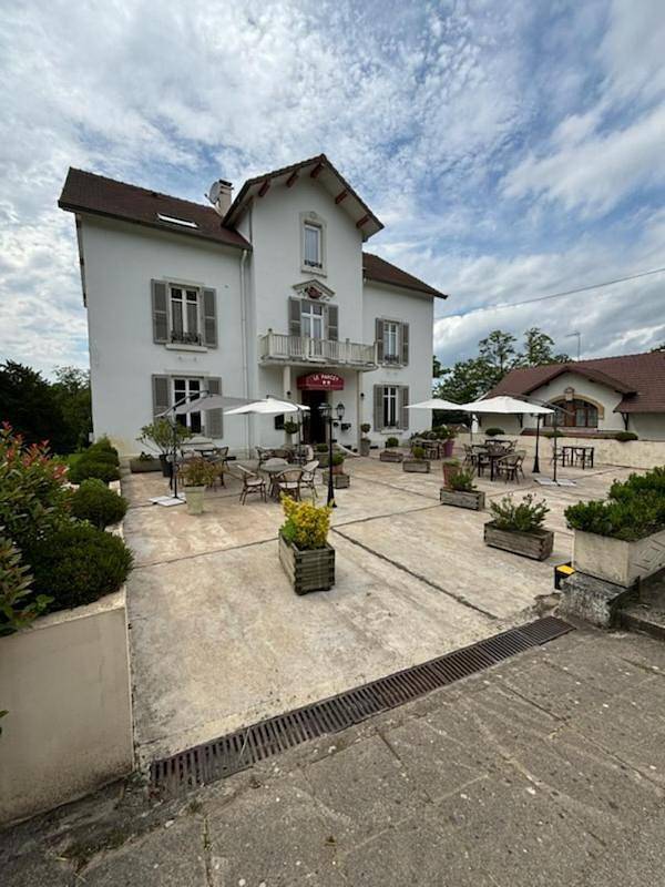 Logis Hôtel & Restaurant Le Parcey in Parcey, Jura