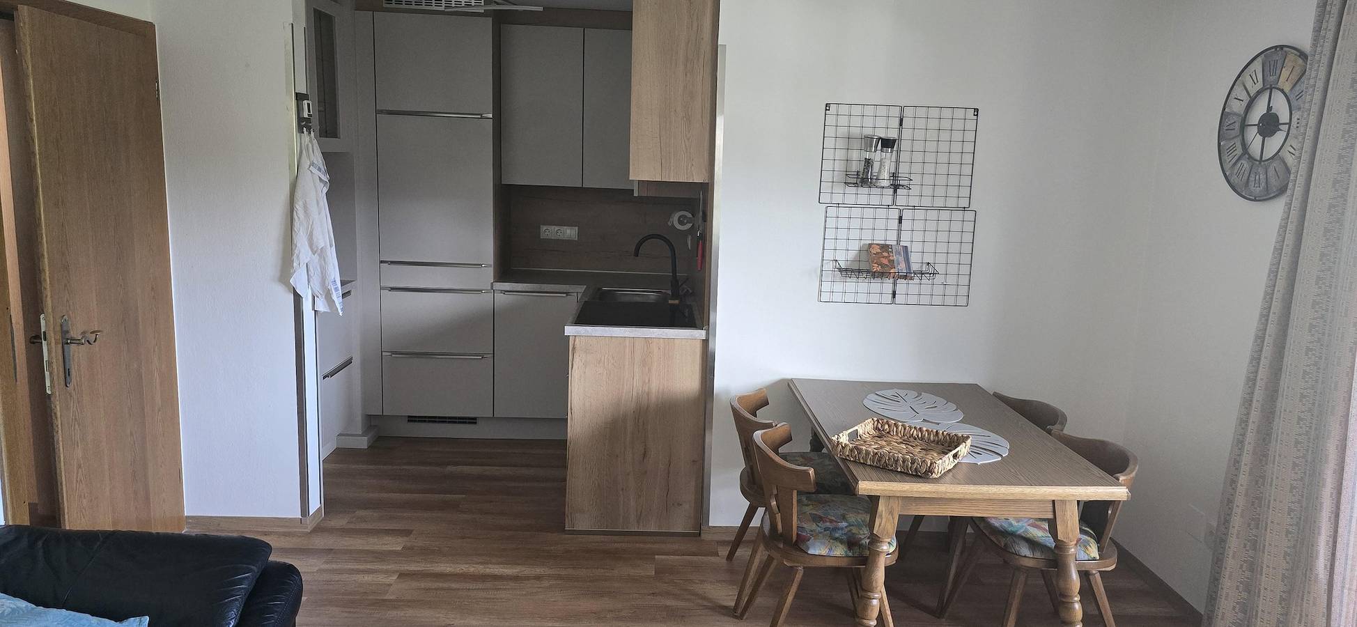 Ganze Ferienwohnung, Appartement/Fewo, Badewanne, gartenseitig in Eben im Pongau, Tennengau