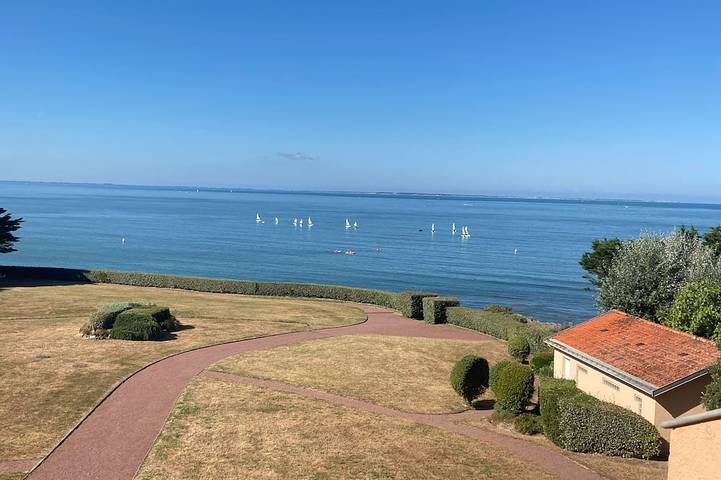 Gîte pour 4 personnes, avec balcon et jardin, animaux acceptés dans Plage de La Birochère