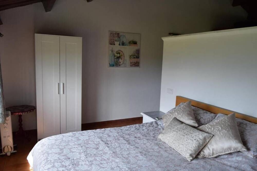 Geheel appartement, Mount Tatum apartments! A short drive to el chorro lakes in Pizarra, Málaga Provincie