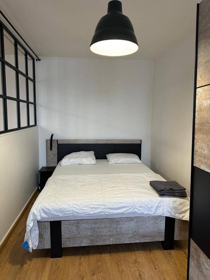 Appartement entier, One-Bedroom Apartment in Pontoise, Val-d'Oise
