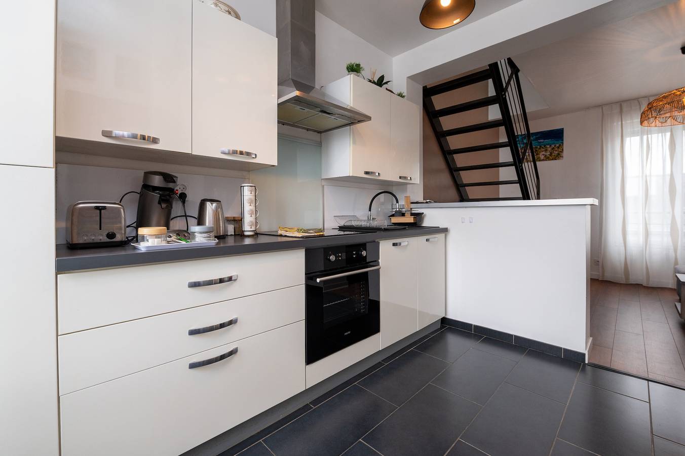 Appartement entier, Appartement 'La Désirade - Ilots De Merville' avec Wi-Fi et parking in Lorient, Côte des Mégalithes