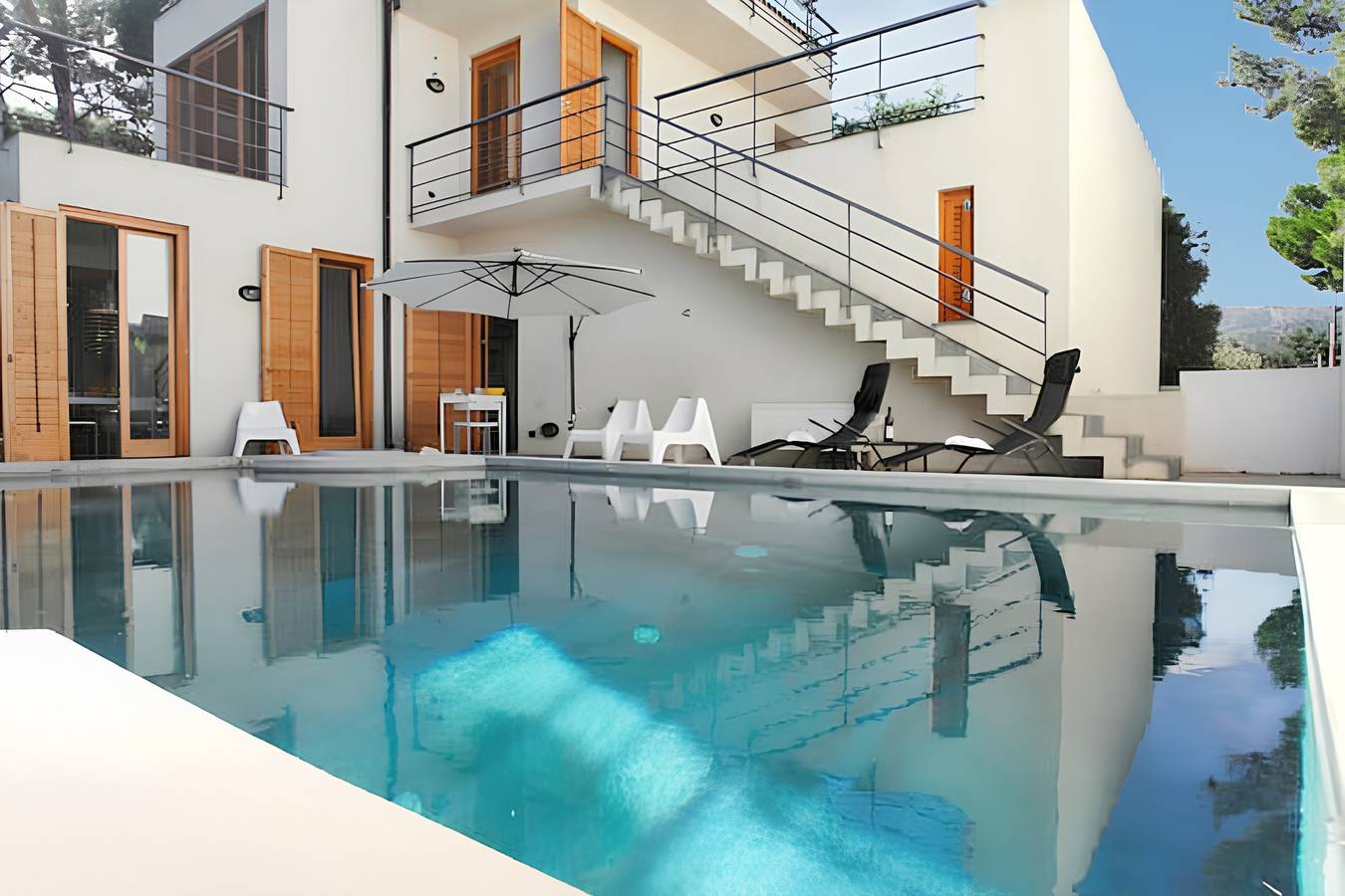 Villa espaciosa en Altavilla Milicia con piscina privada in Torre Colonna-Sperone, Altavilla Milicia