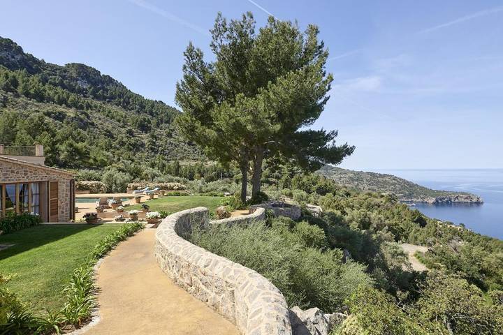 Location de vacances pour 8 personnes, avec vue ainsi que piscine et jardin à Deià - 2