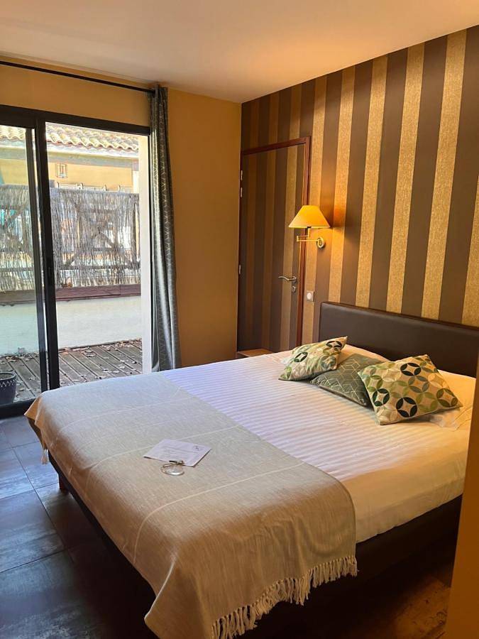 Double Room in Caillac, Quercy