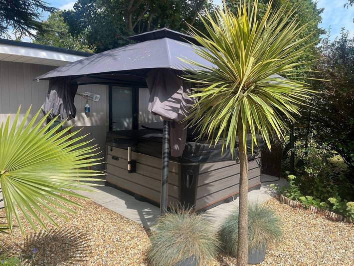 Vakantiewoning voor 2 personen, with Whirlpool and Terras as well as Tuin in Hampshire