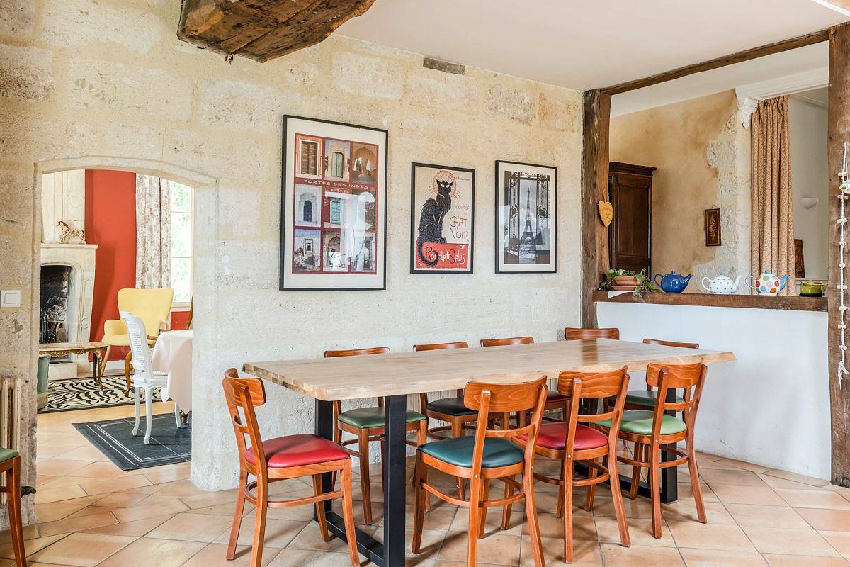 Maison Du Vins in Lussac, Région de Libourne