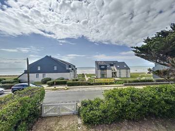 Location de vacances pour 8 personnes, avec jardin dans Carolles Plage