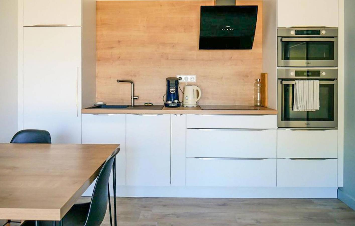 Appartement moderne avec piscine, WiFi et parking près du centre ville d'Allan in Allan, Région de nyons