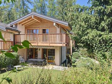 Chalet pour 8 personnes, avec vue et balcon, adapté aux familles à Crans-Montana