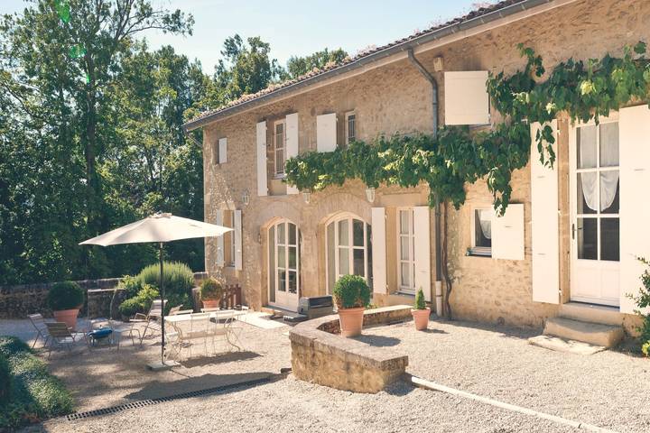 Gîte pour 6 personnes, avec piscine, adapté aux familles à Divajeu - 2