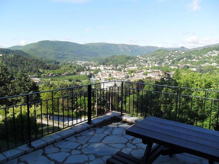 Location de vacances pour 6 personnes, avec vue ainsi que piscine et terrasse à Le Vigan - 3