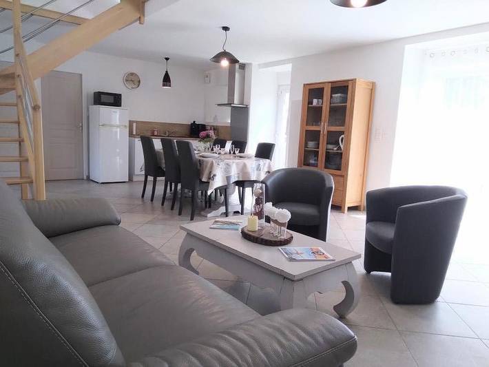 Gîte pour 6 personnes, avec jardin à Ambon