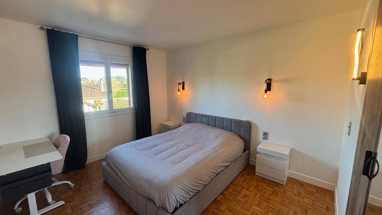 Five-Bedroom House in Aussillon, Région de Castres