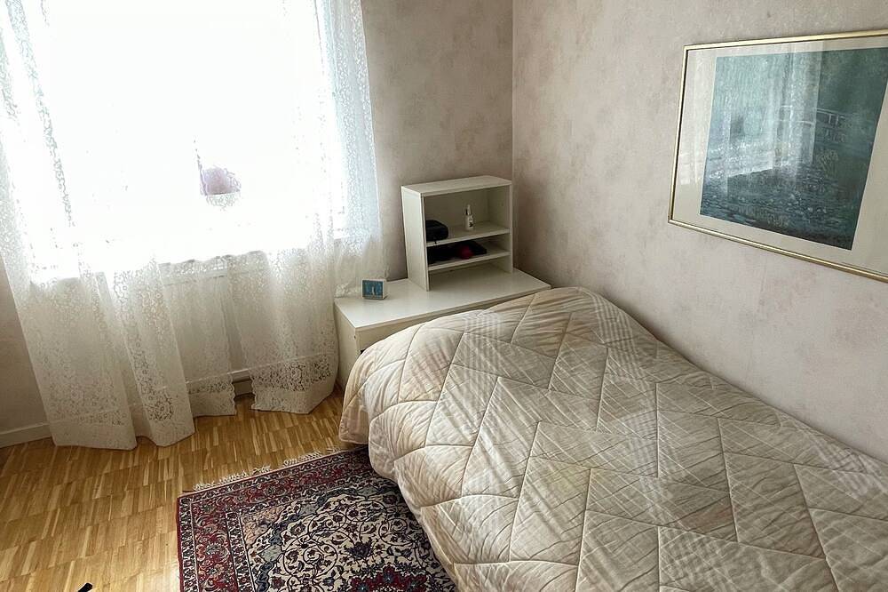 Countryside Villa, Eskilstuna, lovely outdoor swimming pool 1h from Stockholm. in Södermanland