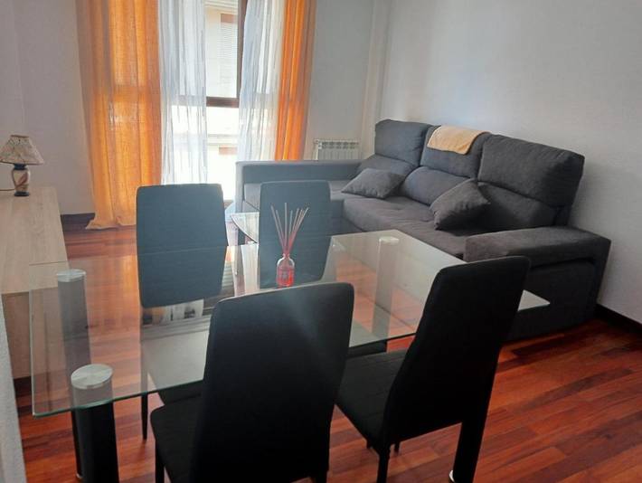 Apartamento para 4 personas, con Balcón en Loredo
