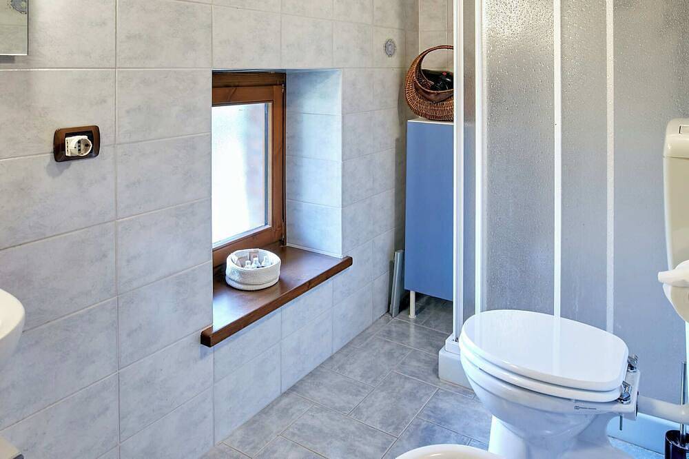 [Cottage with Garden] ⭑⭑⭑⭑⭑ - Wifi, Dogs Allowed in Miagliano, Walliser Alpen