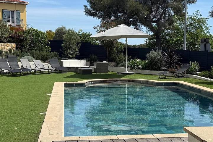 Ferienhaus für 6 Personen, mit Pool und Garten, mit Haustier
