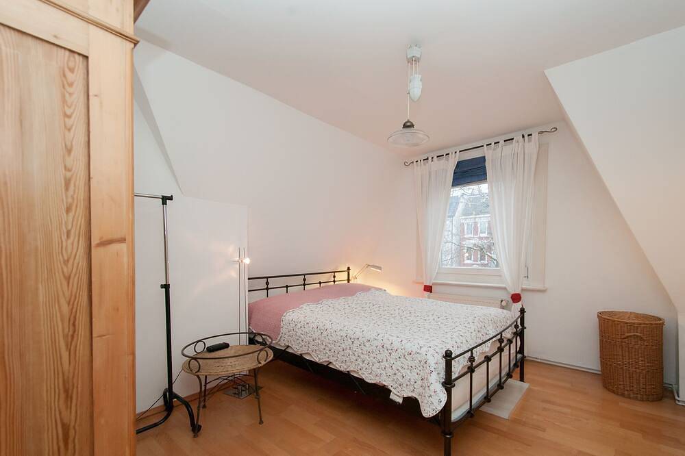 Ganze Wohnung, Penthouse at Alster City Garden Villa.<br>Stylish & quiet apt., Adults only in Hamburg-Nord, Hamburg