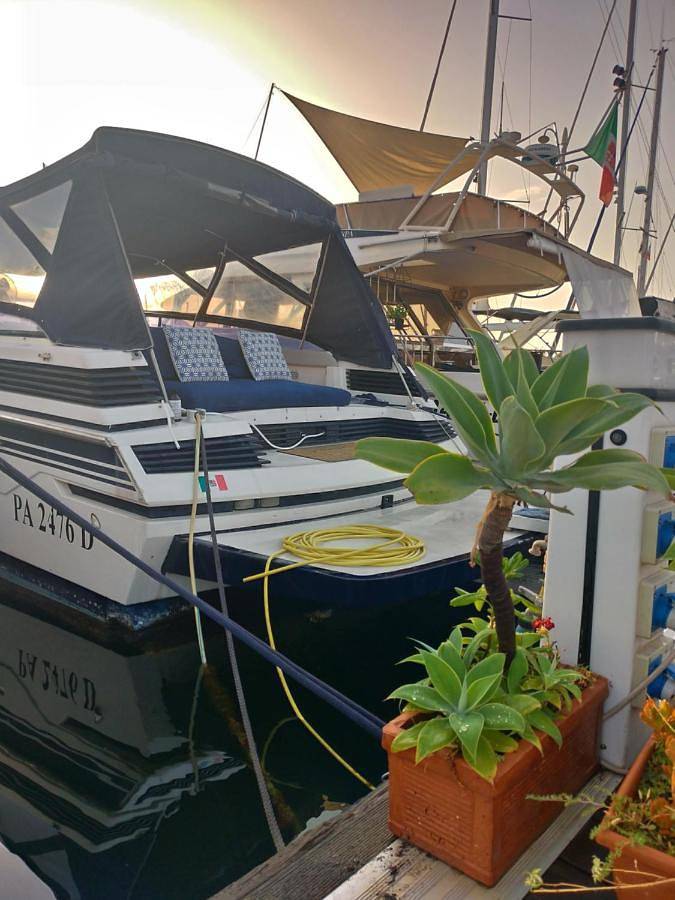 Two-Cabin Boat in Castellammare (Palermo), Palermo Provinz