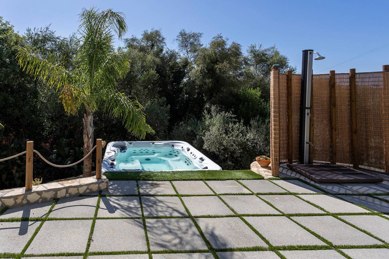 Villa 'Il Melograno' mit privater Terrasse, Whirlpool, Wlan und Klimaanlage in Menfi, Agrigento Provinz