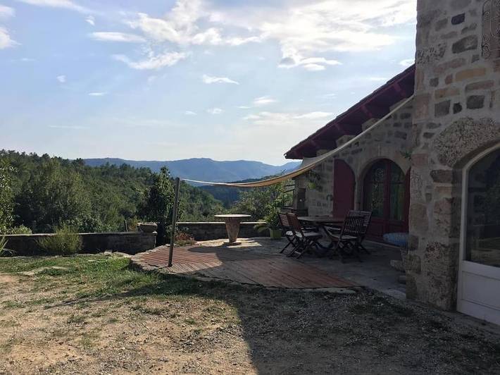 Location de vacances pour 6 personnes, avec jardin et vue à Pranles - 4