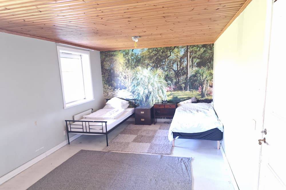 Forget everyday worries in this peaceful accommodation in a rural location: Timmerhuset. in Borlänge, Dalarna