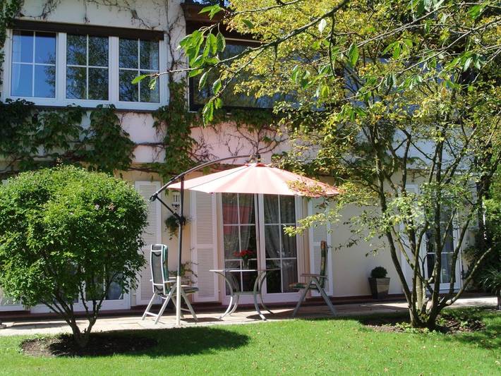 Ganze Ferienwohnung, Ferienwohnung Hummel - Ferienwohnung in Bad Buchau, Landkreis Biberach