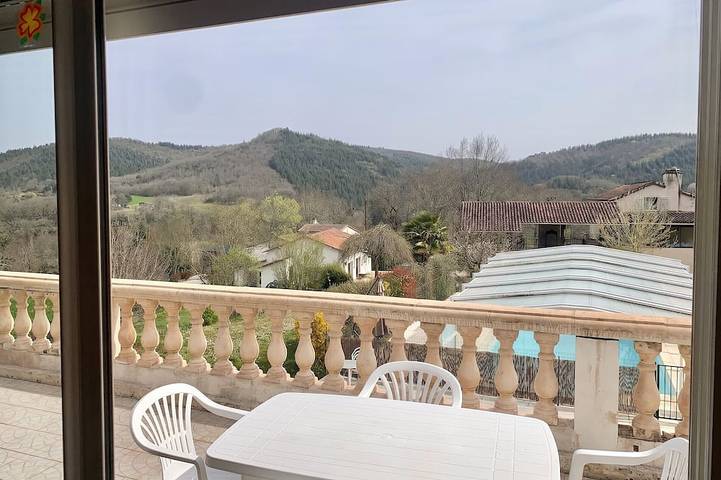 Maison de vacances pour 7 personnes, avec jardin ainsi que terrasse et piscine à Saint-Géry